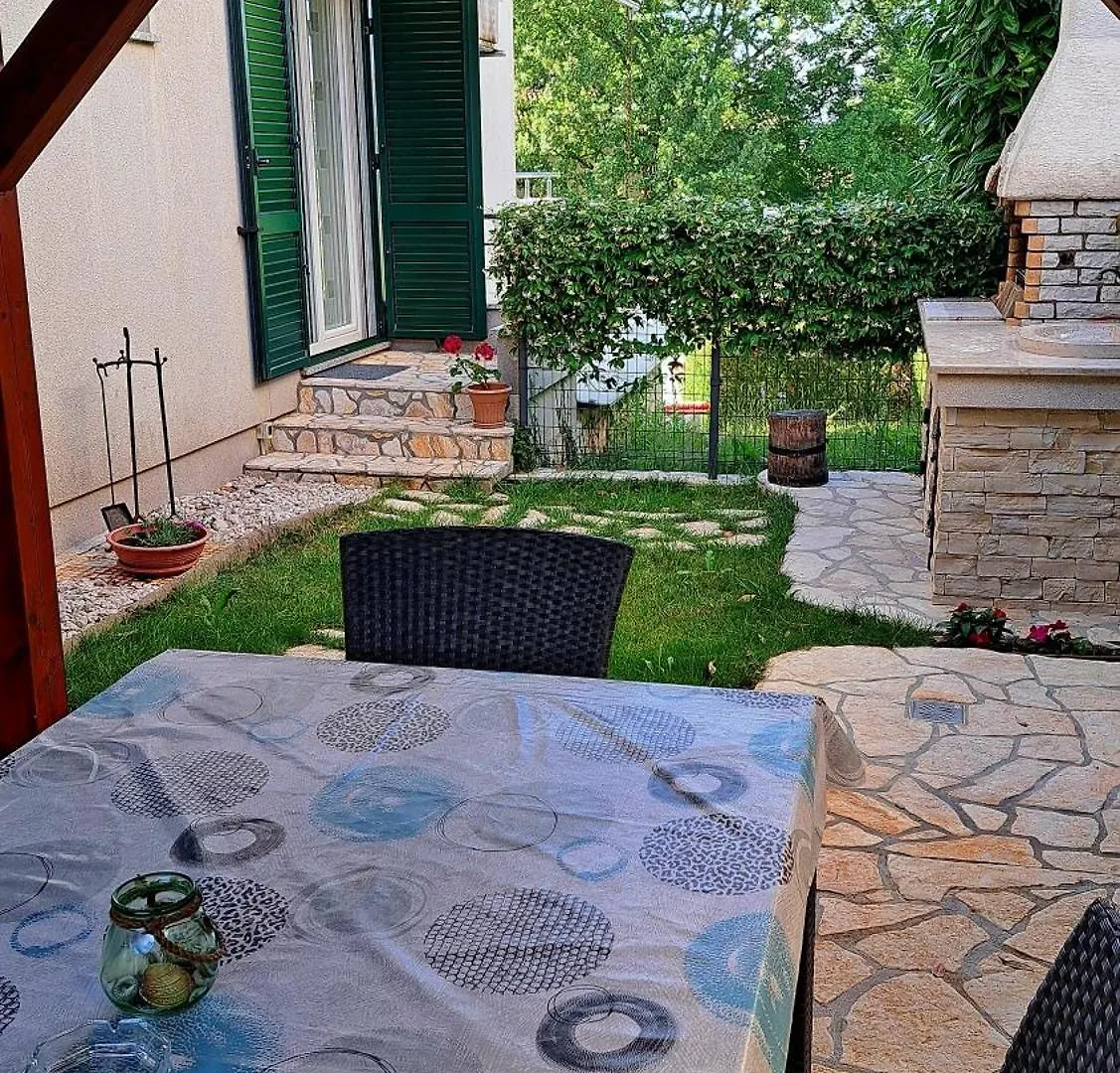 Apartman Seaside Vantacici Apartment